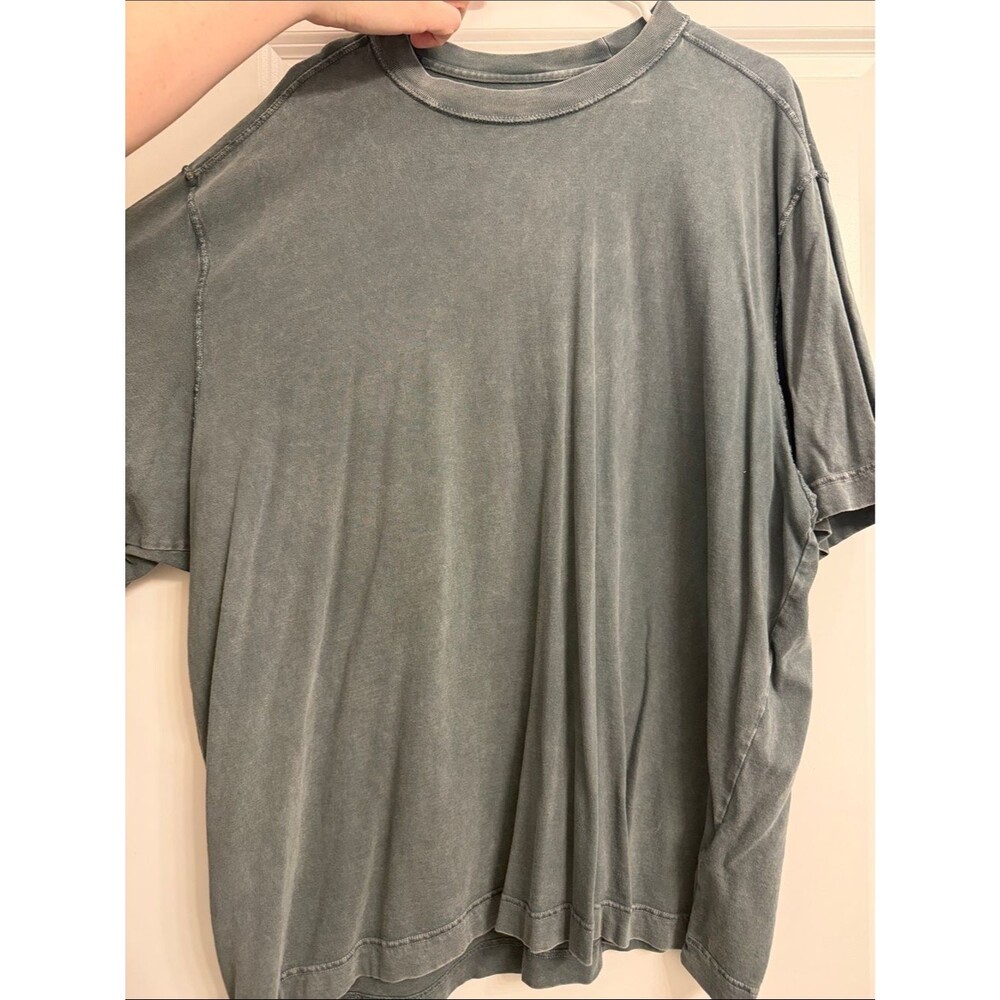 Abercrombie & Fitch Men's Washed Crewneck T-Shirt in Faded Green